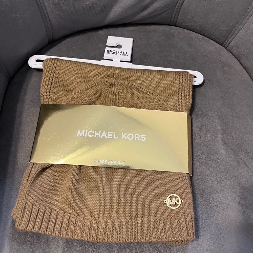 Michael Kors scarf and hat set
